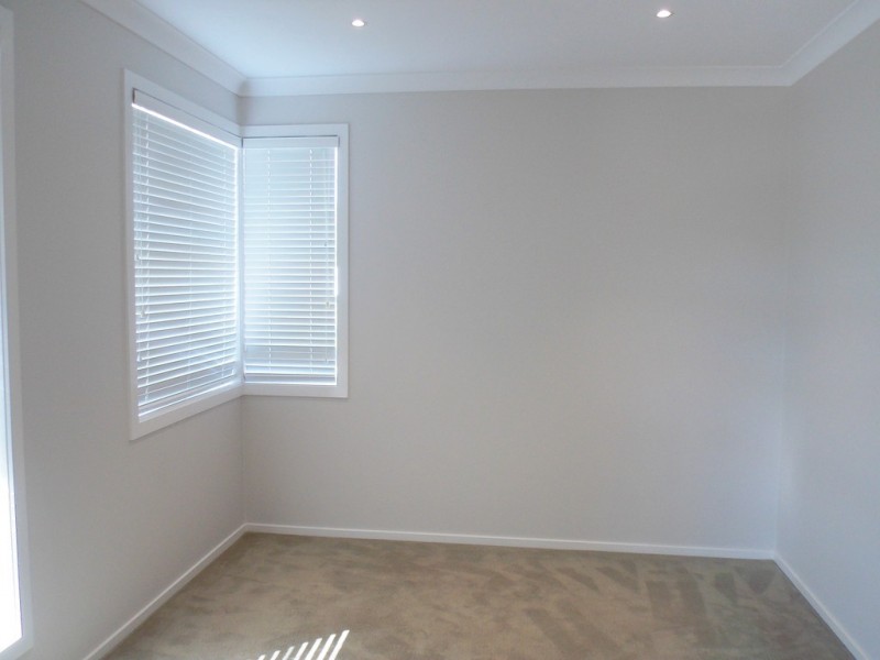 80 Bradley Street, Glenmore Park NSW 2745