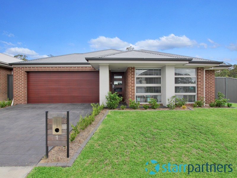 1 Binyang Avenue, Glenmore Park NSW 2745