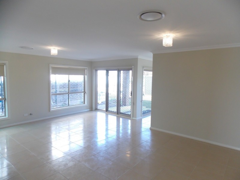 21 Bushpea Avenue, Denham Court NSW 2565