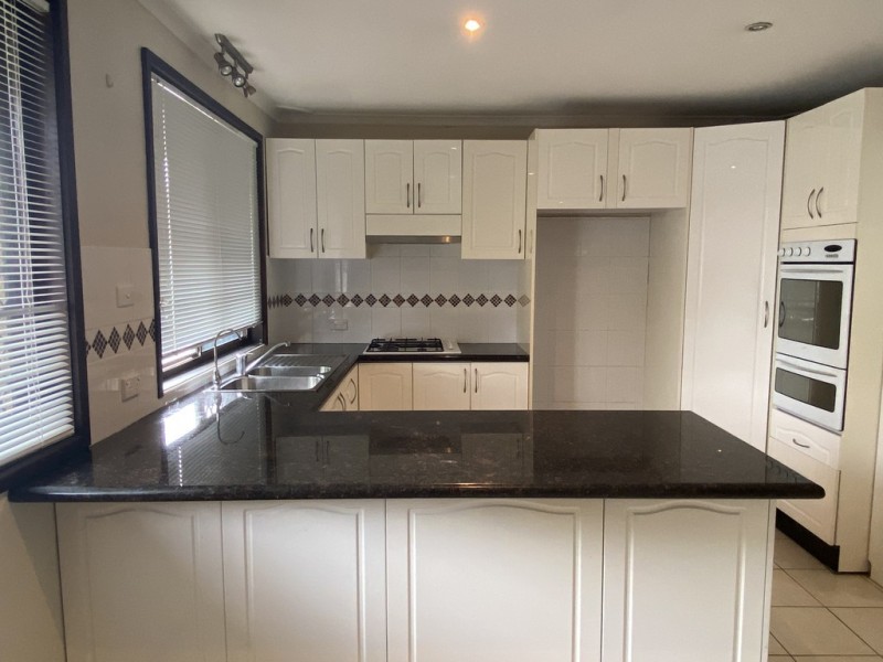 22 Chatsworth Road, St Clair NSW 2759