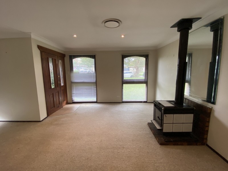 22 Chatsworth Road, St Clair NSW 2759