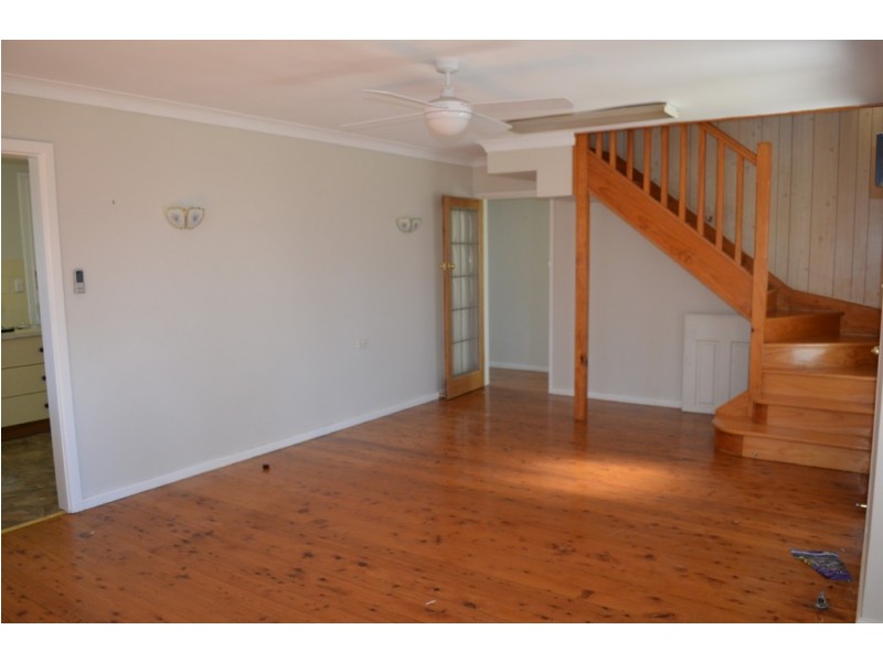 36 Gasmata Crescent, Whalan NSW 2770