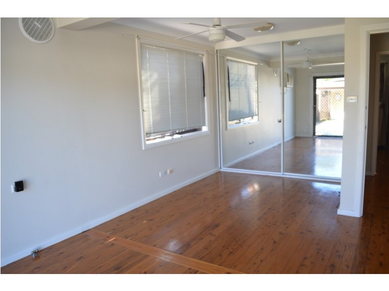 36 Gasmata Crescent, Whalan NSW 2770