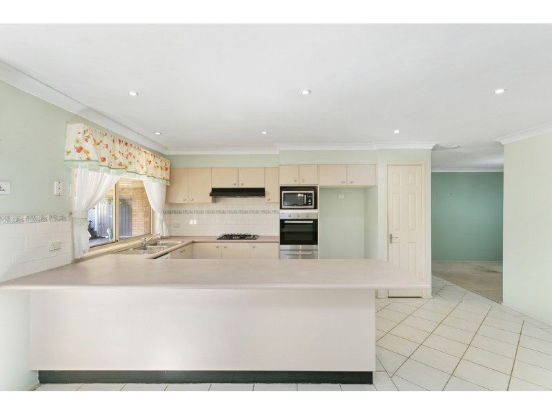 49 St Andrews Drive, Glenmore Park NSW 2745