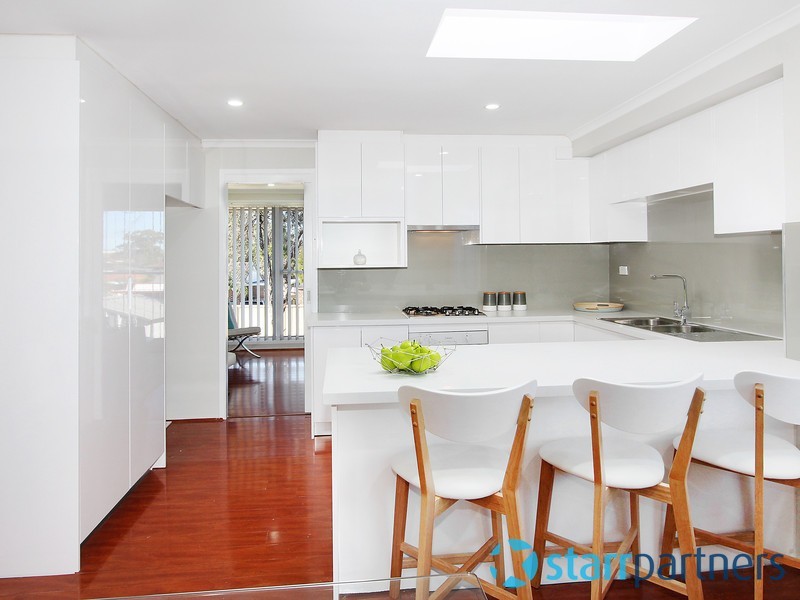 2 Jeffrey Avenue, St Clair NSW 2759