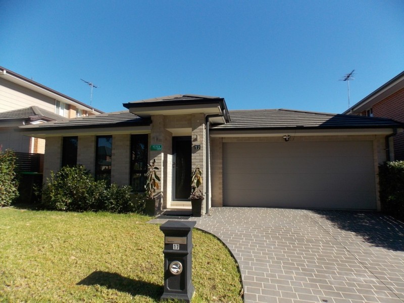 17 Silverwood Way, Claremont Meadows NSW 2747