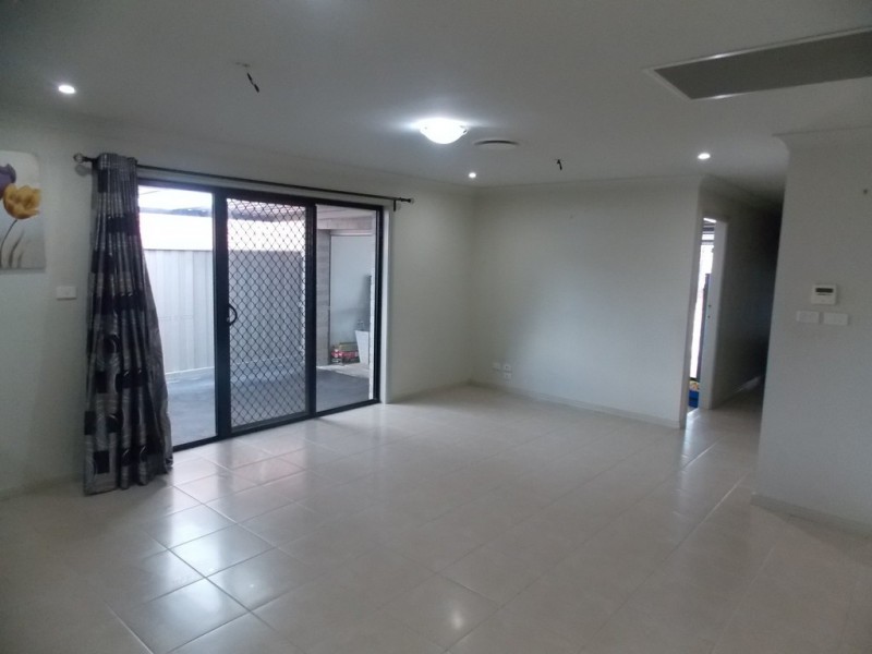 17 Silverwood Way, Claremont Meadows NSW 2747