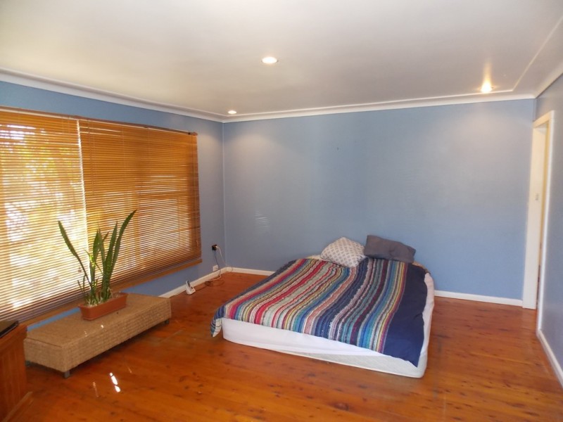 8 Christie Street, South Penrith NSW 2750