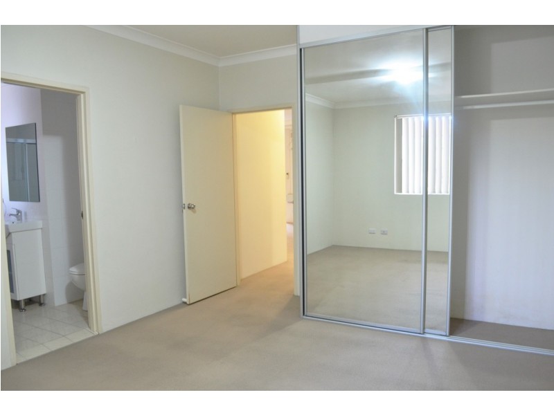 6/13 Regentville Road, Jamisontown NSW 2750