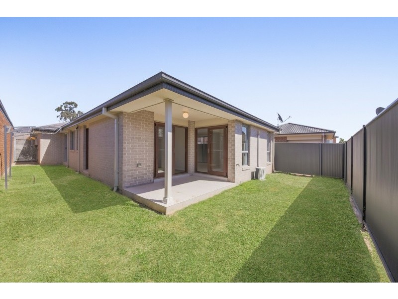 3 Tussock Street, Ropes Crossing NSW 2760