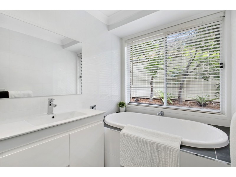 33 Wari Avenue, Glenmore Park NSW 2745