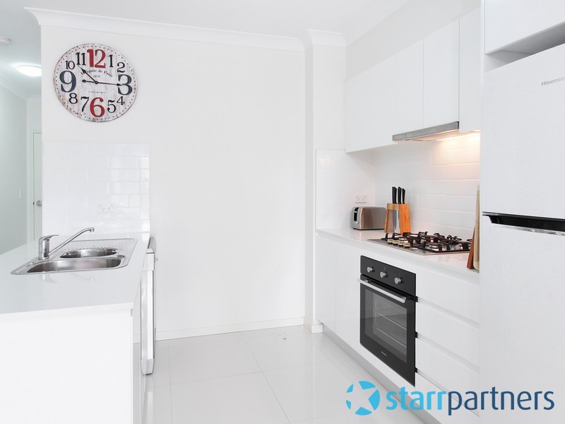 4/2 Glenmore Ridge Drive, Glenmore Park NSW 2745