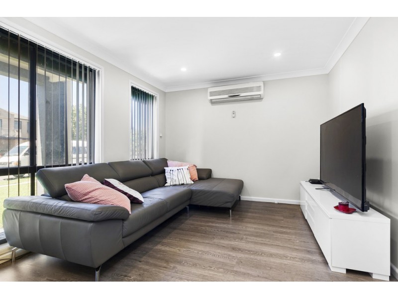 98 Parkwood St, Plumpton NSW 2761