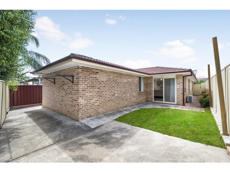 2/45 Kenneth Slessor Drive, Glenmore Park NSW 2745