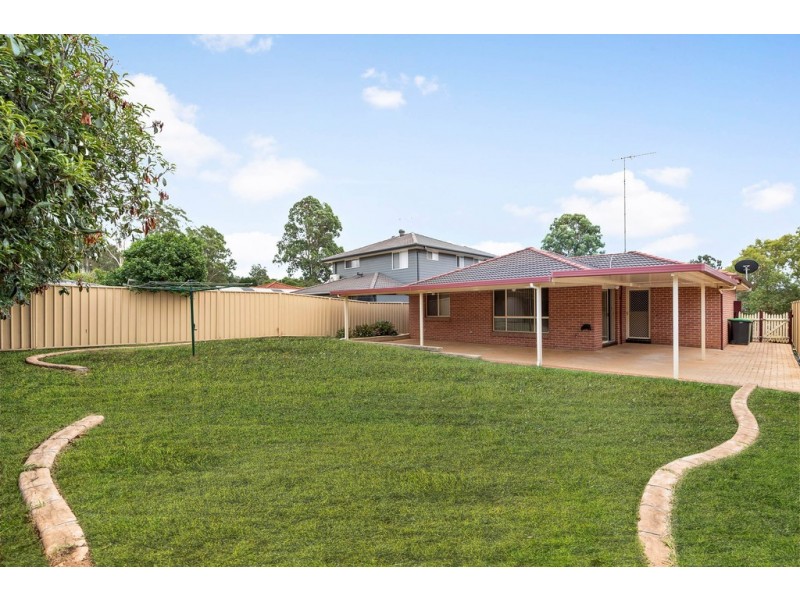 6 Oriole Street, Glenmore Park NSW 2745