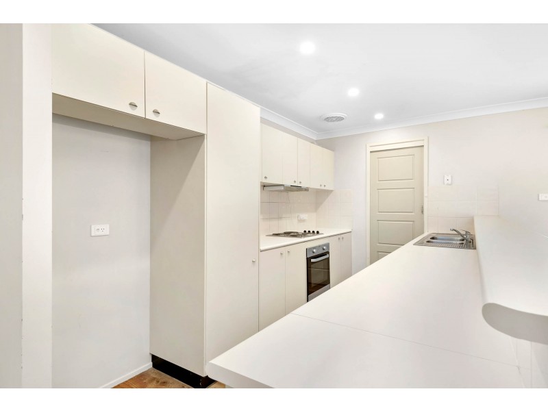 6 Oriole Street, Glenmore Park NSW 2745