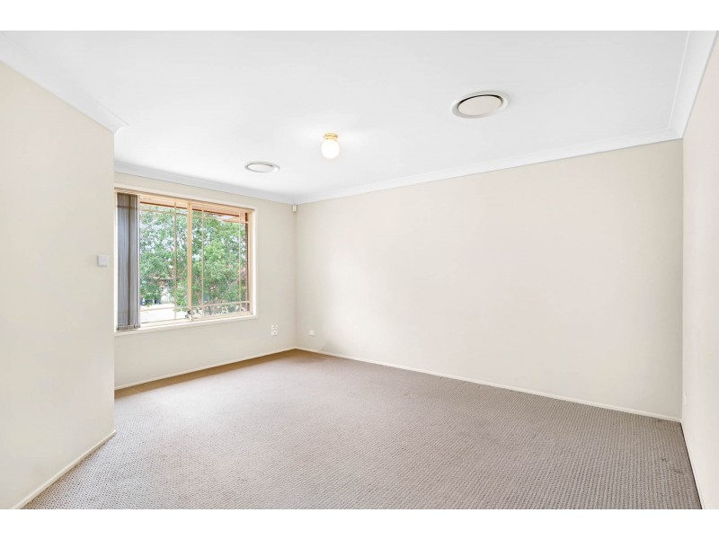 6 Oriole Street, Glenmore Park NSW 2745