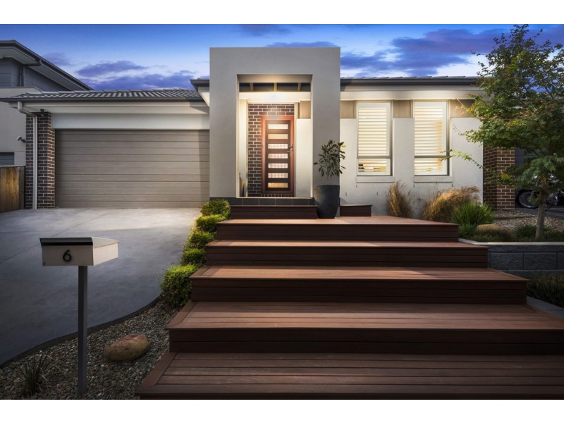 6 Ewan James Drive, Glenmore Park NSW 2745