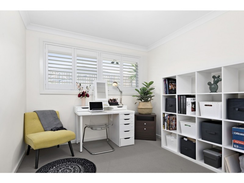 6 Ewan James Drive, Glenmore Park NSW 2745