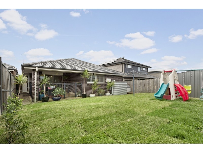 6 Ewan James Drive, Glenmore Park NSW 2745