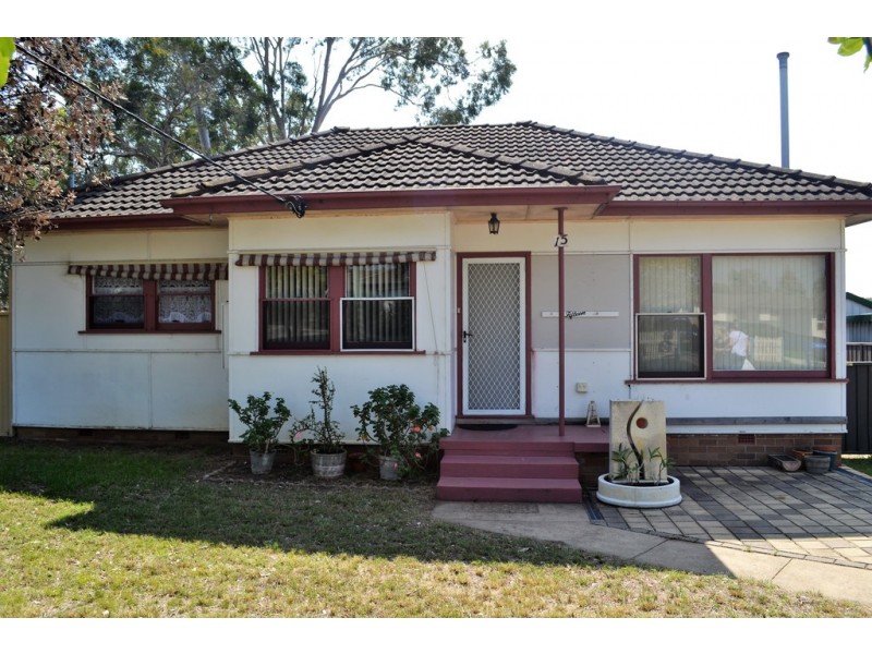 15 Cutler Avenue, St Marys NSW 2760