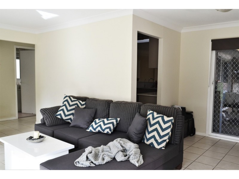16 Waterfall Crescent, Cranebrook NSW 2749
