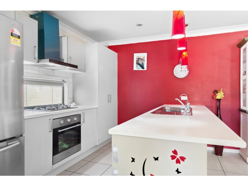 10 Glenmore Ridge Drive, Glenmore Park NSW 2745