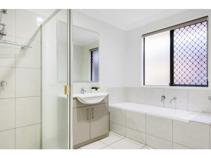 10 Glenmore Ridge Drive, Glenmore Park NSW 2745