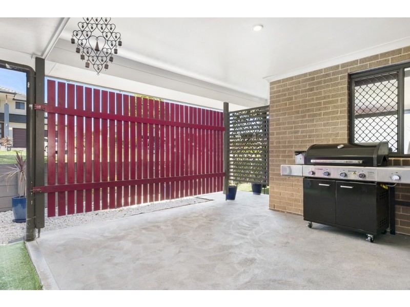 10 Glenmore Ridge Drive, Glenmore Park NSW 2745