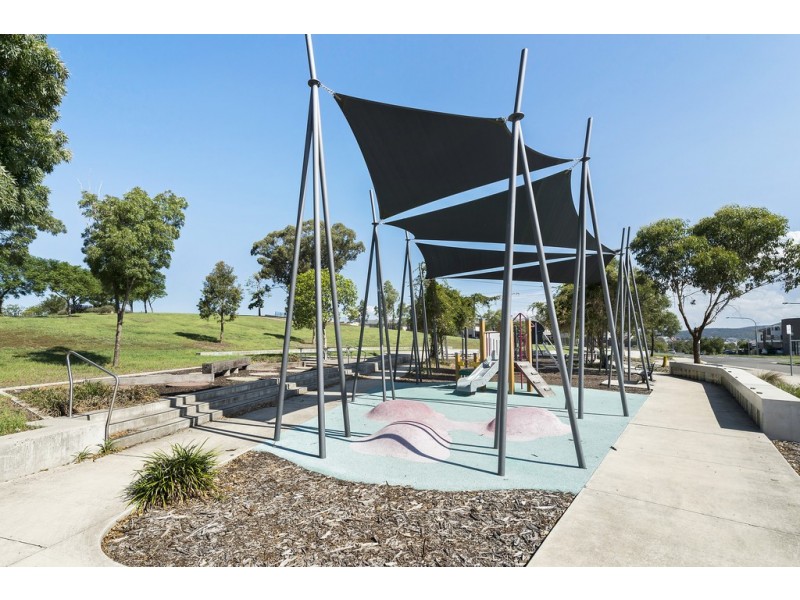 10 Glenmore Ridge Drive, Glenmore Park NSW 2745