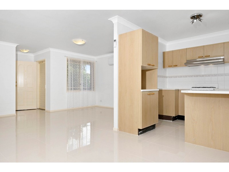 6 Dillwynia Drive, Glenmore Park NSW 2745