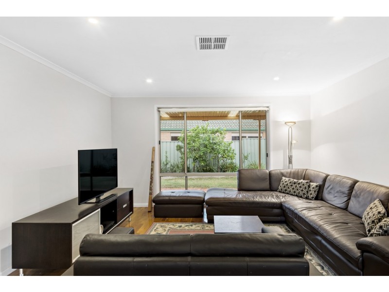 9 Gunara Terrace, Glenmore Park NSW 2745