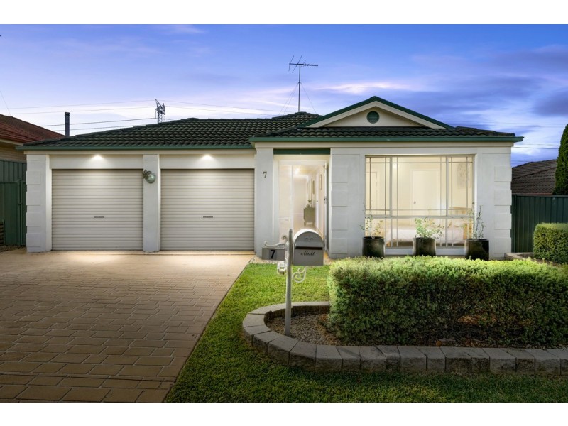 7 Osprey Avenue, Glenmore Park NSW 2745