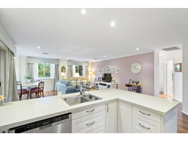 13 Pardalote Place, Glenmore Park NSW 2745