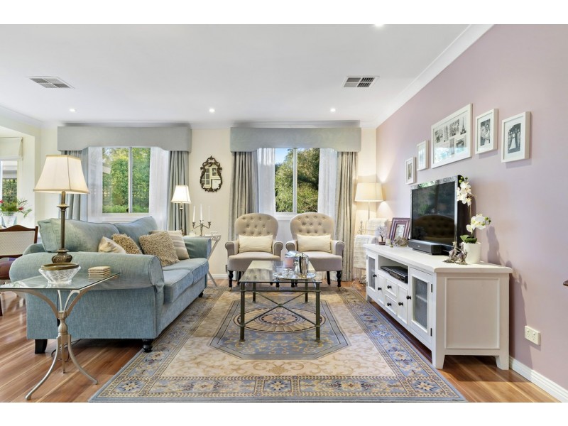 13 Pardalote Place, Glenmore Park NSW 2745