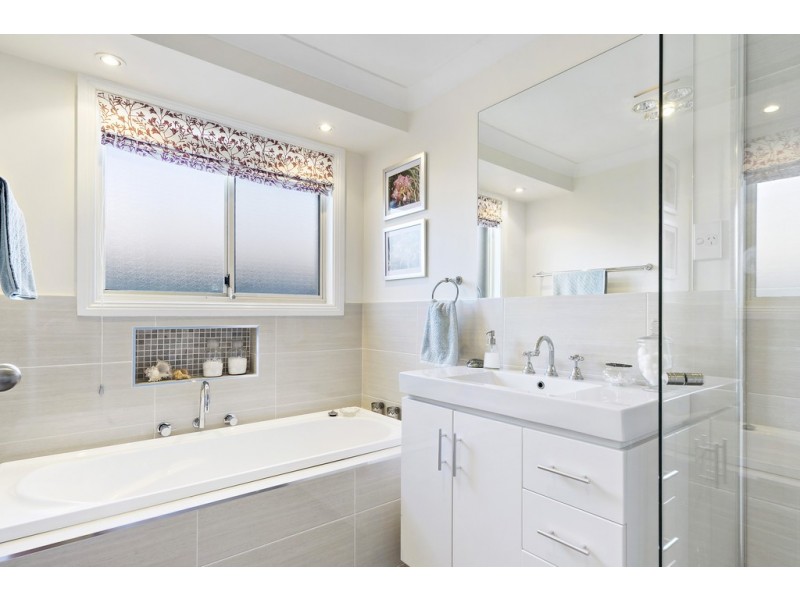 13 Pardalote Place, Glenmore Park NSW 2745