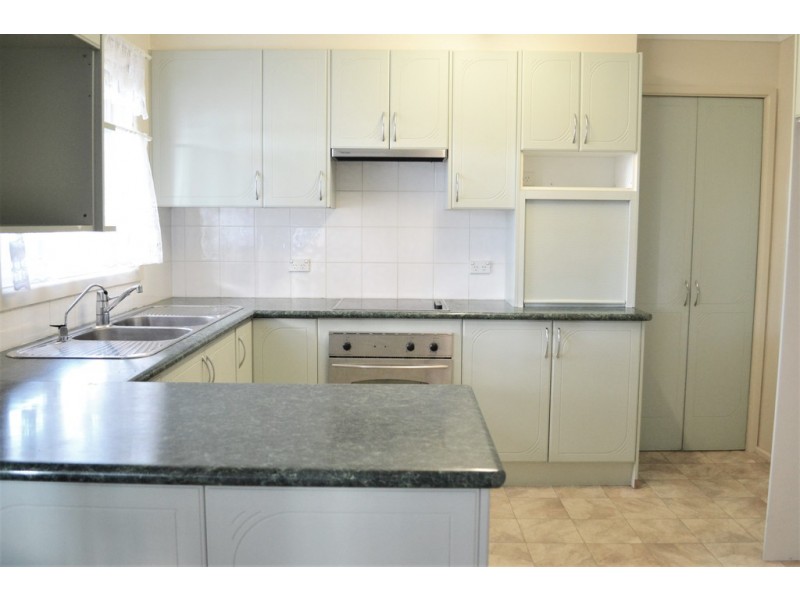 41 Barlow Street, Cambridge Park NSW 2747