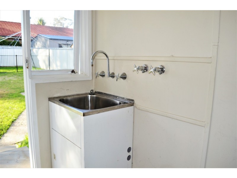 41 Barlow Street, Cambridge Park NSW 2747