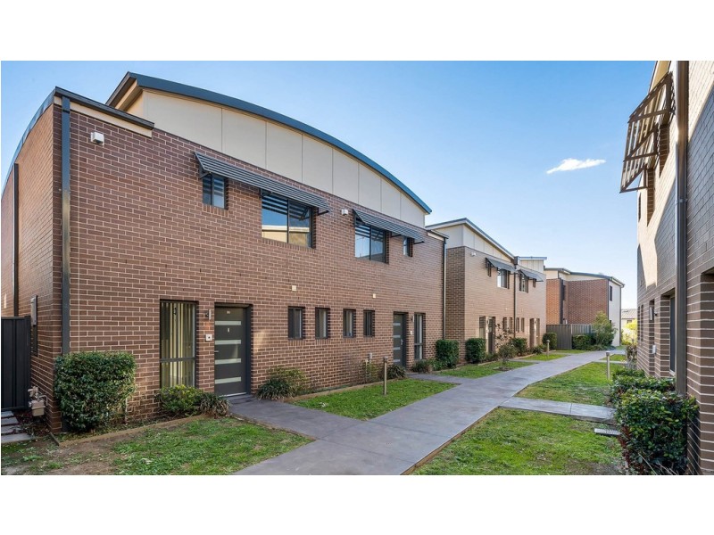20/400 Glenmore Parkway, Glenmore Park NSW 2745