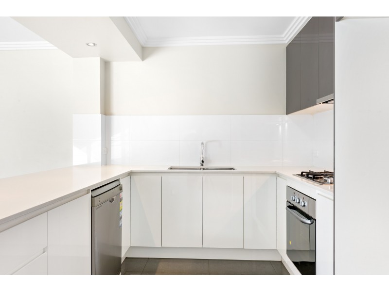 20/400 Glenmore Parkway, Glenmore Park NSW 2745