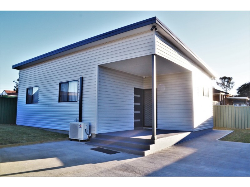 9a Worcester Road, Cambridge Park NSW 2747