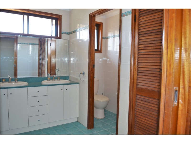 64 Trinity Drive, Cambridge Gardens NSW 2747