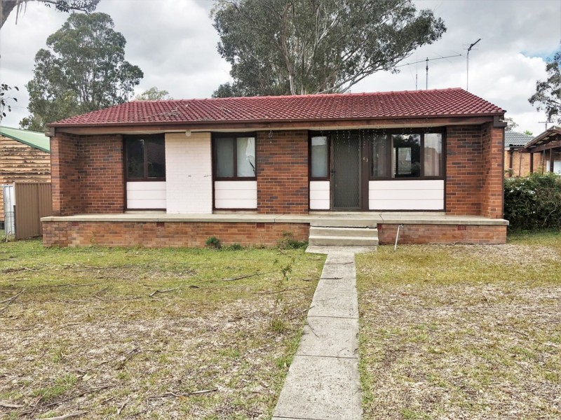 43 Marquesa Crescent, Lethbridge Park NSW 2770