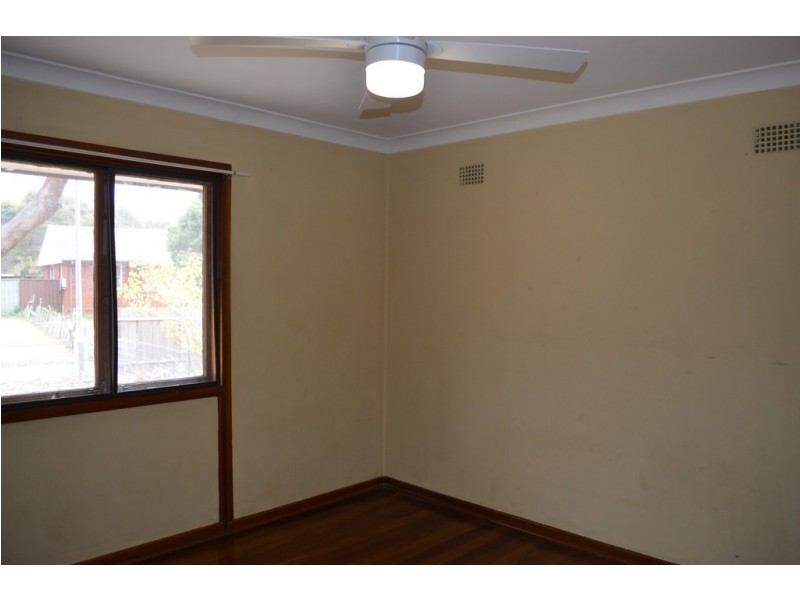 43 Marquesa Crescent, Lethbridge Park NSW 2770