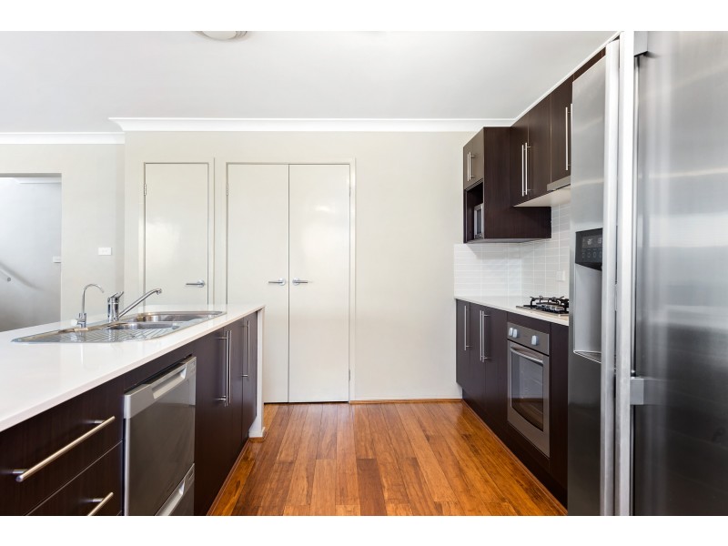 6 Jindalee Place, Glenmore Park NSW 2745