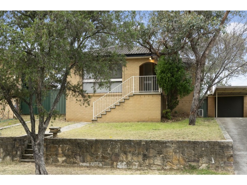 12 Scenic Circuit, Cranebrook NSW 2749