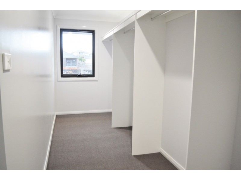 30 Prospect Avenue, Glenmore Park NSW 2745