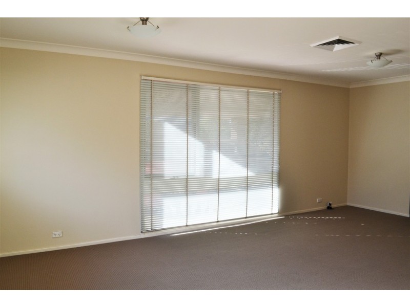 2 Teme Place, Jamisontown NSW 2750