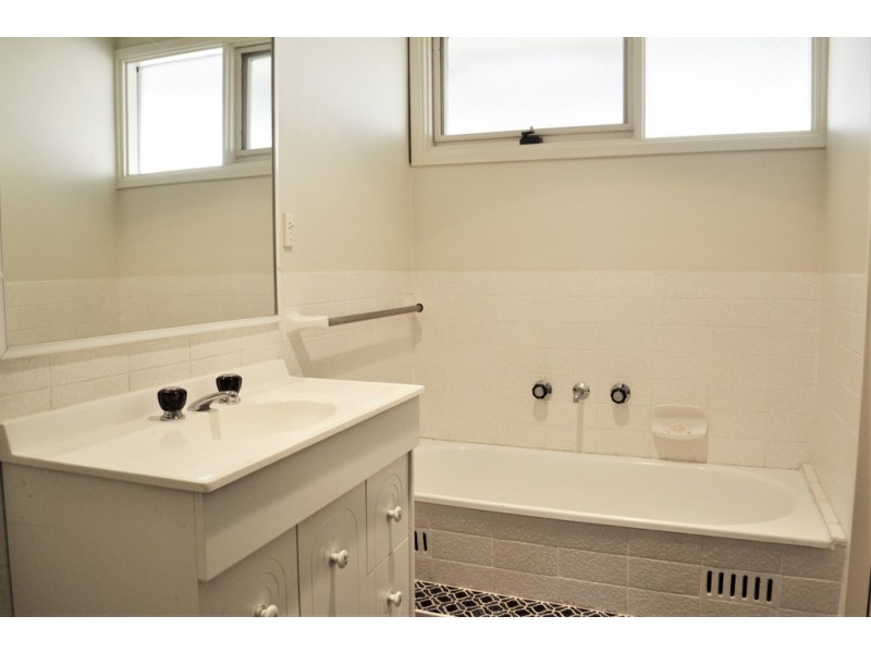 2 Teme Place, Jamisontown NSW 2750
