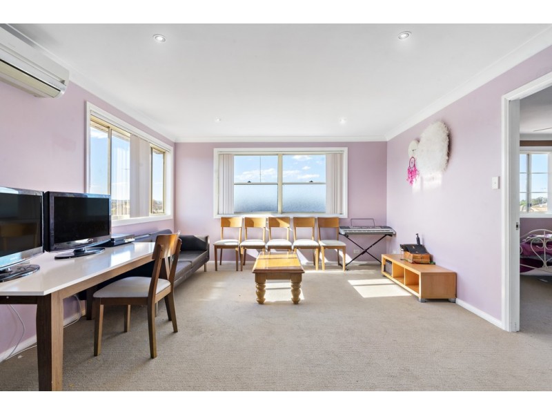 18 Jirramba Court, Glenmore Park NSW 2745